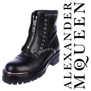 Alexander McQueen
Embellished Mid-Calf‎ Boots
